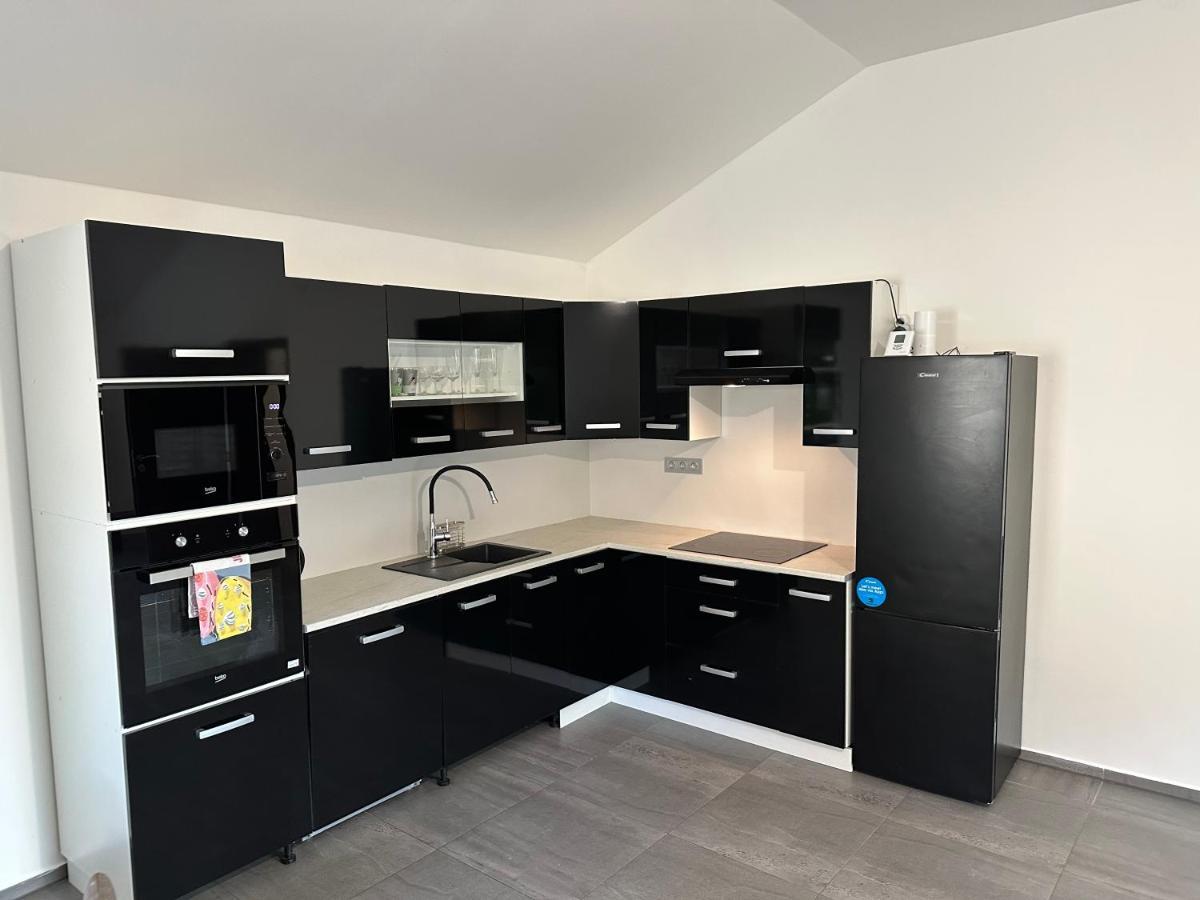 Apartman Byt 75M2 Klid Priroda Pro Rodinu Прага Экстерьер фото
